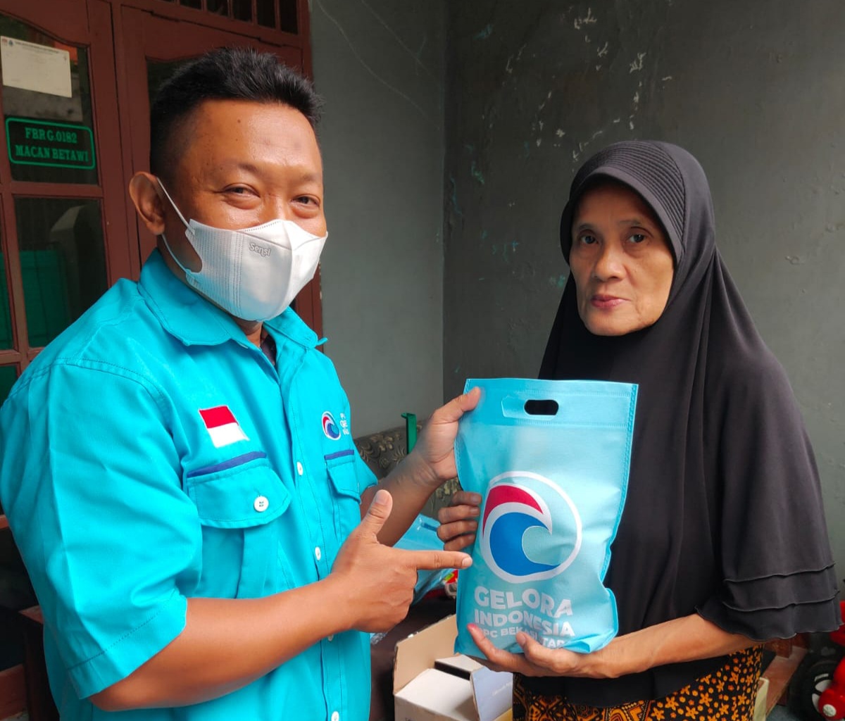 Hut ke-2 Partai Gelora Indonesia Kota Bekasi Bagikan Paket Sembako