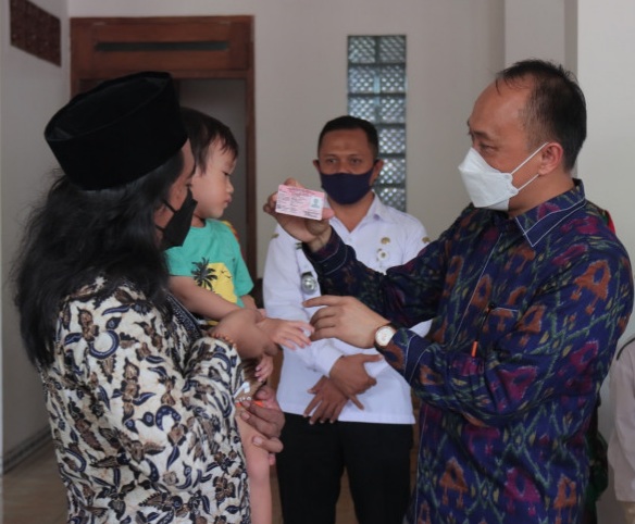 Dirjen Dukcapil Selesaikan Akta Lahir Anak Nama Terpanjang di Tuban