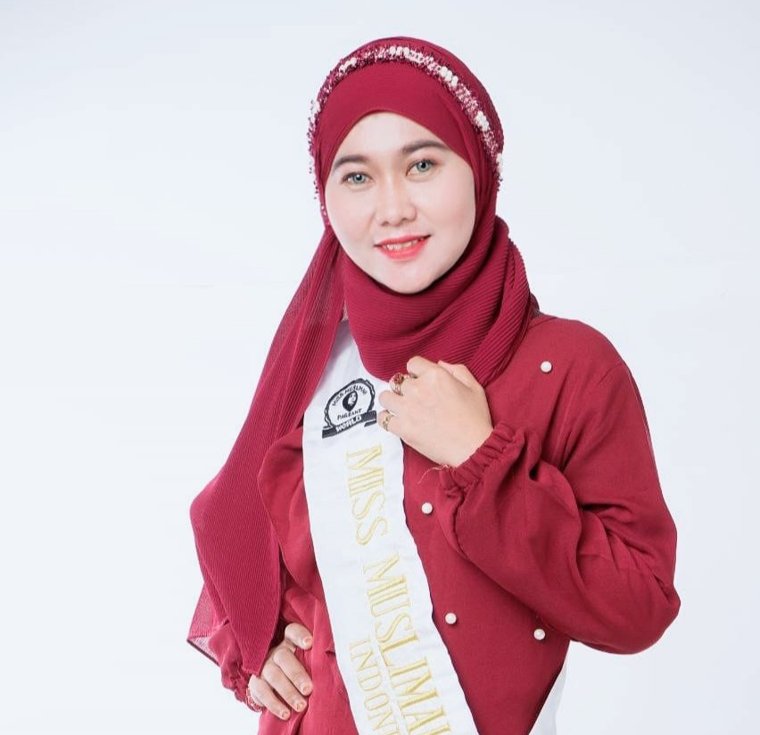 Marhayati Arsyad Asal Muntok Lolos ke grand final Beauty Muslimah Indonesia