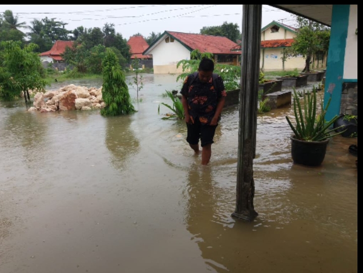 Banjir, Siswa SMP 1 Pragaan dipulangkan
