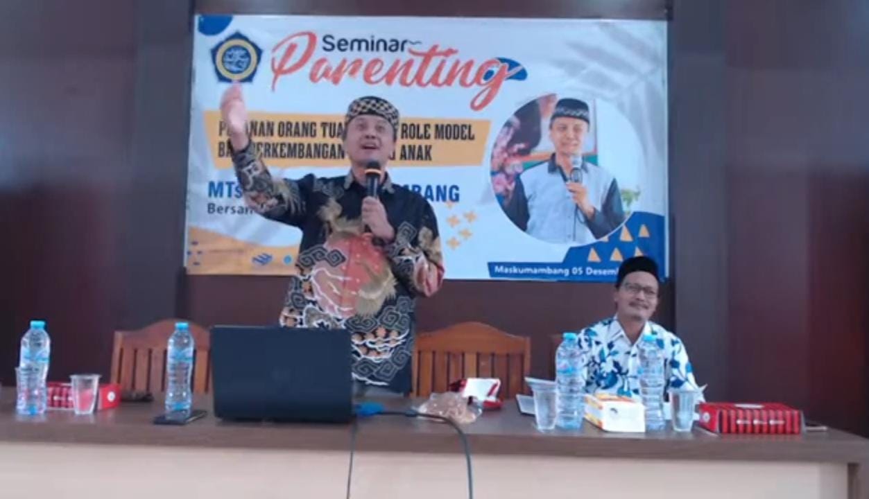 MTs YKUI Maskumambang Gresik menggelar Seminar