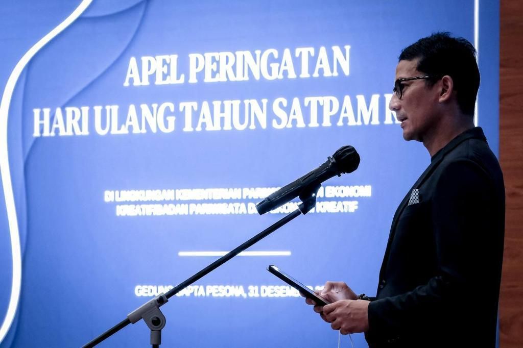 Menparekraf Ajak Masyarakat Tingkatkan Kewaspadaan terhadap COVID-19 di Momen Tahun Baru