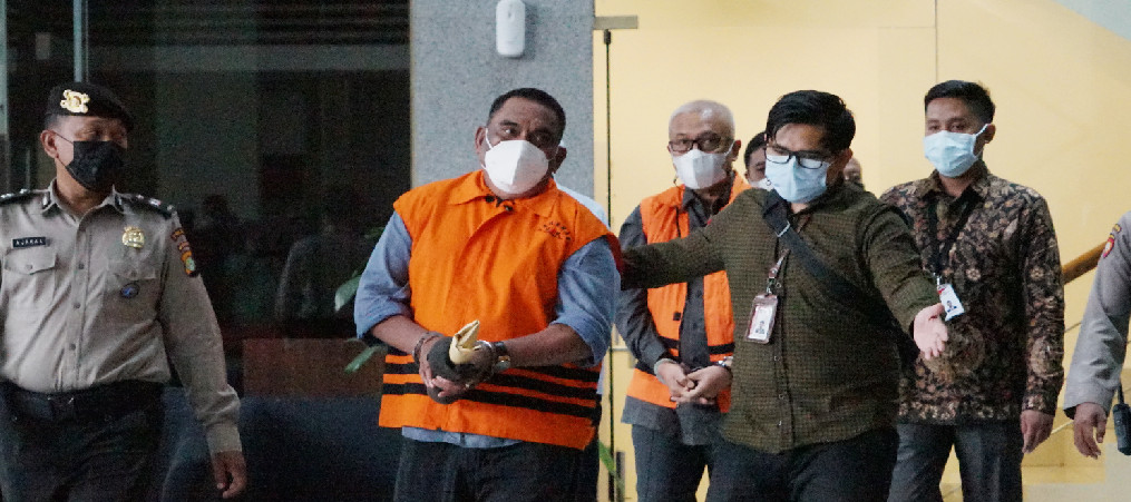 KPK Tahan Eks Bupati Buru Selatan Terkait Dugaan Korupsi