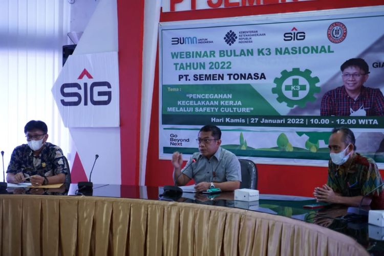 Semen Tonasa Tuan Rumah Webinar Bulan K3 Nasional