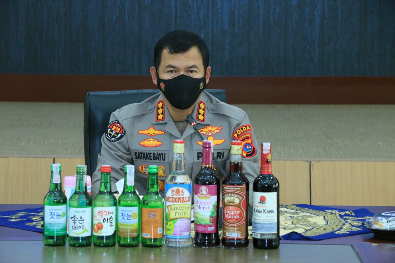 Polda Sumbar Amankan Ribuan Minuman Beralkohol