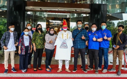 Menparekraf Ajak Generasi Pesona Indonesia (Genpi) Rangkul Komunitas Kampanyekan Wisata #DiIndonesiaAja