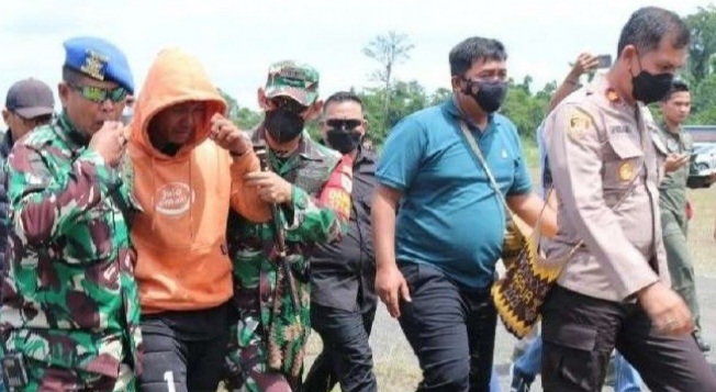 Detik-detik Evakuasi Korban Penembakan KKB
