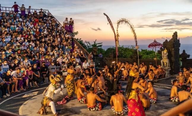 Kemenparekraf Pastikan Kesiapan Kawasan Wisata Uluwatu Bali Sambut Libur Lebaran 2022