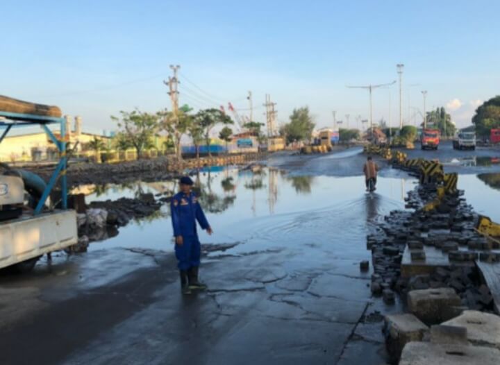 Banjir Rob Pelabuhan Tanjung Emas Semarang