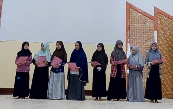 OSIS/ISPM Putri IMMIM Pangkep Gelar Malam Apresiasi Kegiatan Lomba
