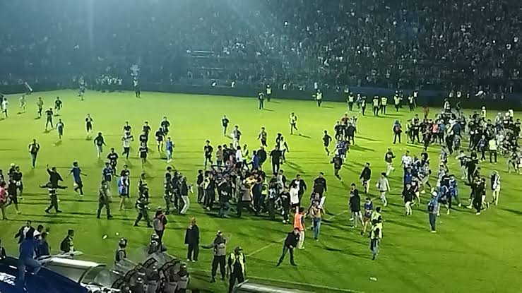 Bentrok Suporter Arema FC vs Persebaya, 127 Orang Meninggal Dunia