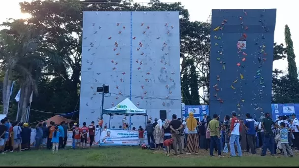 Pangkep Amankan 16 Medali Panjat Tebing Capai Target