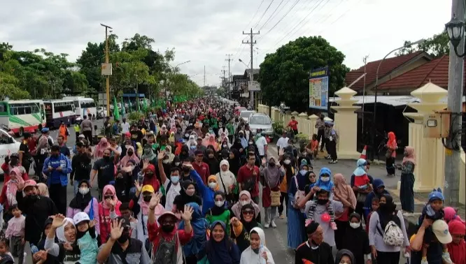40.000 Warga Muhammadiyah Bantul Ikuti Jalan Sehat Semarak Muktamar 48