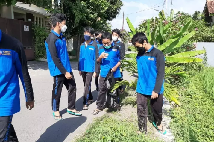 Peringati Sumpah Pemuda, Siswa SMP Muhammadiyah FK Budayakan Hidup Bersih