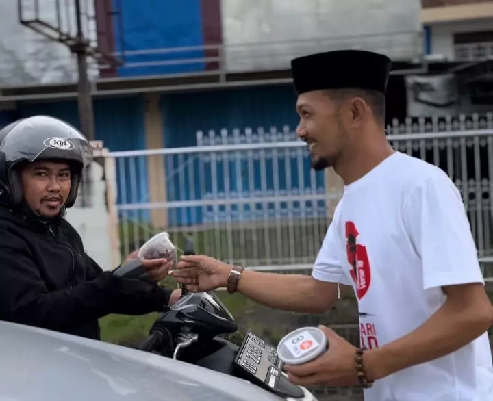 Bulan Suci Ramadhan, PKS Menyapa dan Berbagi Takjil Sebanyak 8.888 Paket