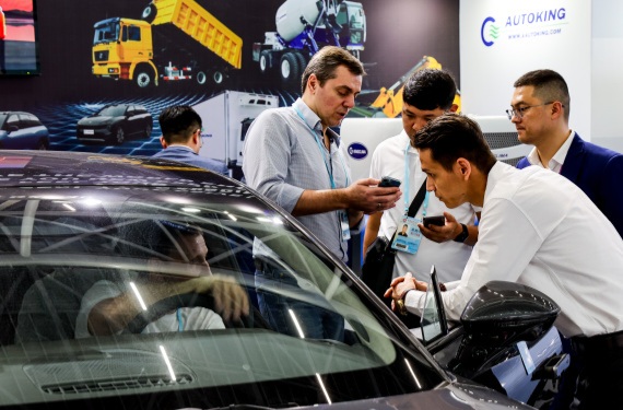 Kendaraan energi baru yang digunakan pada KTT G20 Bali 2022 menjadi sorotan di Canton Fair 2023