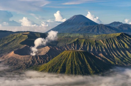 Eksplorasi Keindahan di Puncak Semeru