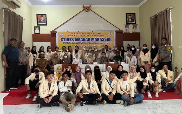 STIKES Amanah Makassar Praktek PKL dan KKN Terpadu di Pangkep