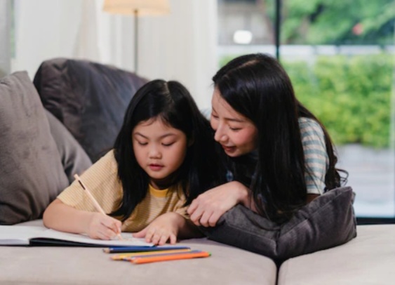 Tips Mengembangkan Kemampuan Menulis pada Anak