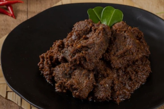 Ayam Bumbu Rendang Pedas yang Menggugah Selera