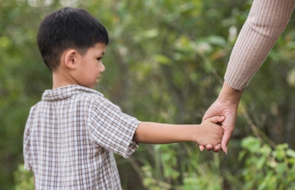 Menanamkan Nilai Empati pada Anak: Membangun Generasi Penuh Kepedulian