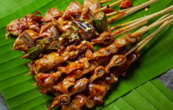 Lezatnya Sate Ayam Madura dengan Bumbu Kacang Tradisional