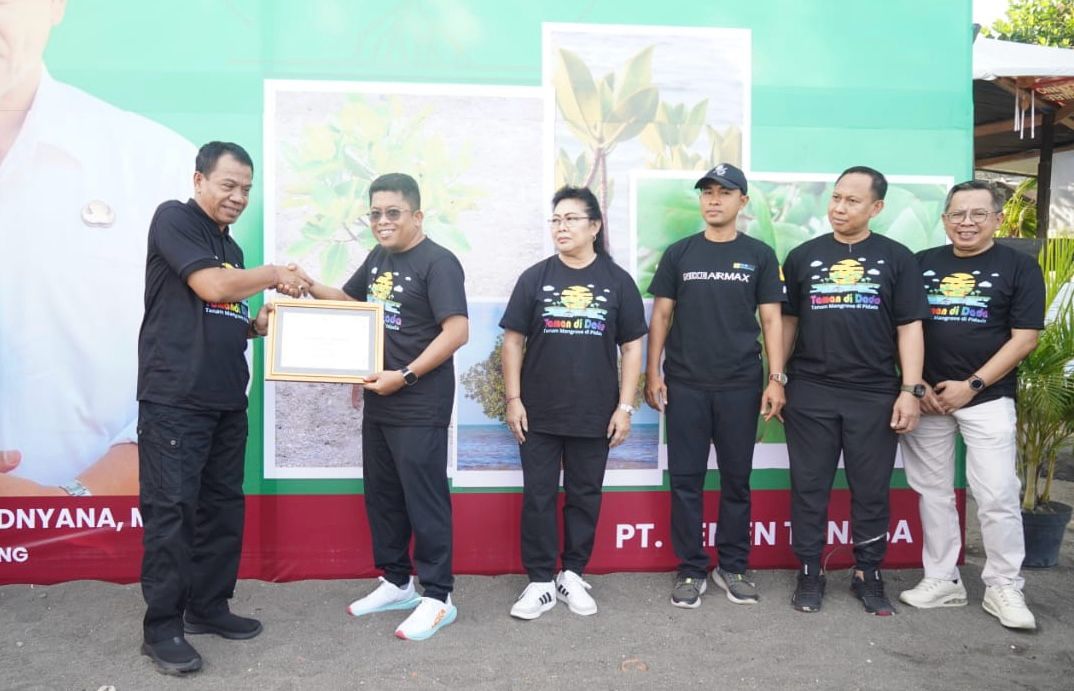 PT Semen Tonasa dan Pemkab Buleleng Bersinergi Tanam 7.000 Pohon Mangrove di Pantai Pidada