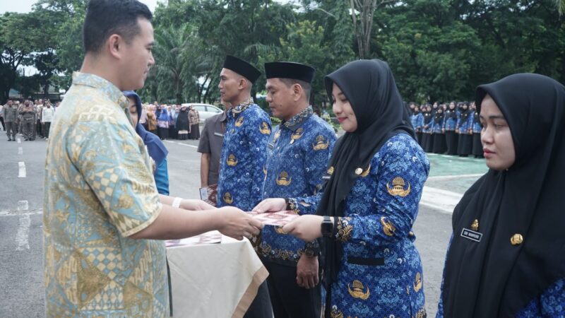Bupati Pangkep Bagikan 279 SK kepada PPPK Formasi 2023