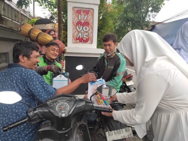 Sambut Ramadan 1445 H, Ratusan Siswa SMP Muhammadiyah PK Ikuti Kajian, Pawai, hingga Berbagi Telur Asin