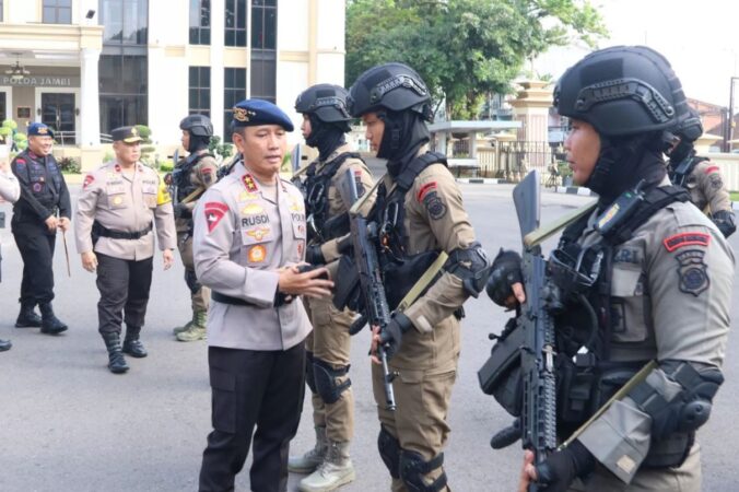 100 Personel Brimob Polda Jambi Siap Dukung Stabilitas Keamanan di Papua