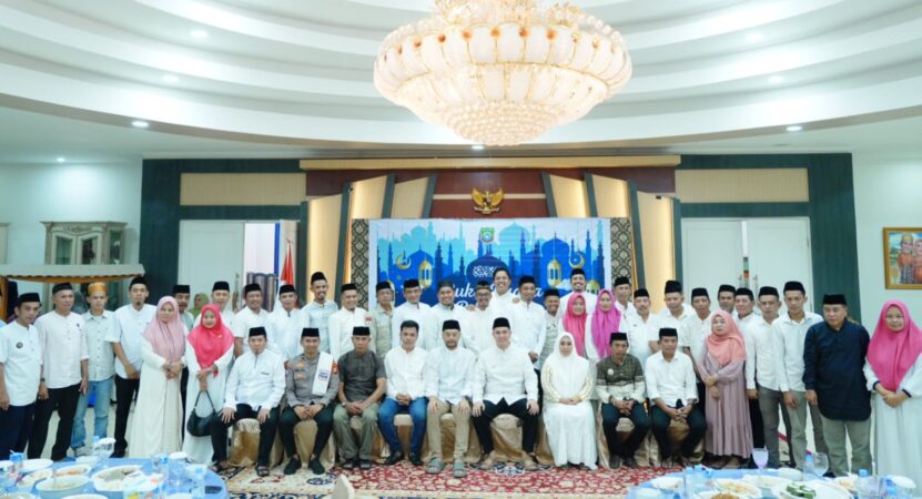 Kepala Desa Se-Kabupaten Pangkep Hadiri Acara Buka Puasa Bersama Bupati MYL