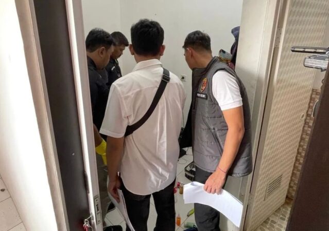Penyidik ​​Polda Metro Jaya Olah TKP Pembunuhan Wanita di Pulau Pari
