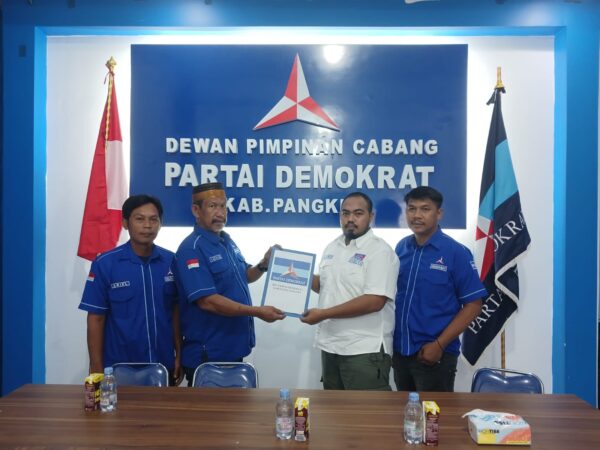 Siap Bertarung di Pilkada Pangkep, Hasdam Muntu Daftar di Partai Demokrat