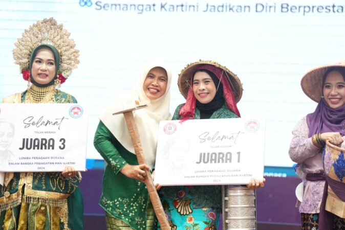 KIKST Gelar Lomba Fashion Show: Memperingati Hari Kartini dengan Elegansi dan Kreativitas