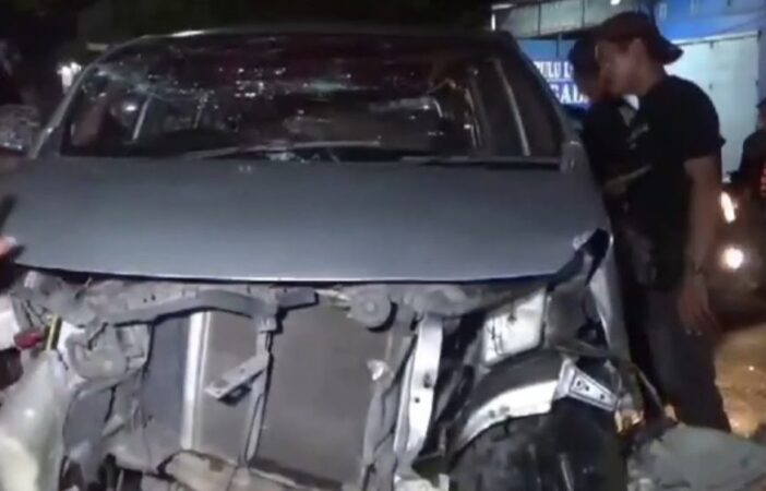 Mini Bus Pengantar JCH Asal Bulukumba Kecelakaan Tunggal di Gowa Sulsel