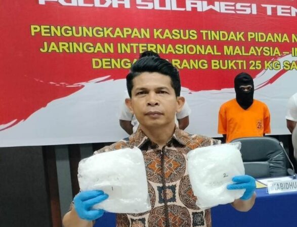 Pria pengedar 15 kg sabu ditangkap di jalan Trans Sulawesi