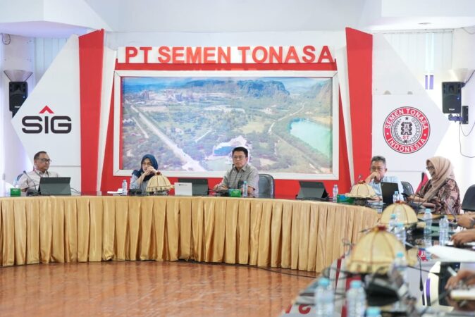 Direktur Operasi PT Semen Tonasa Terima Kunjungan Komisi D DPRD Provinsi Sulsel