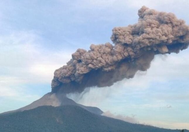 Gunung Lewotobi Laki-Laki Kembali Meletus, 7 Desa Terdampak Parah