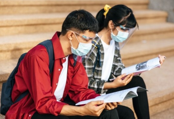 Strategi Sukses Menjadi Mahasiswa yang Berprestasi