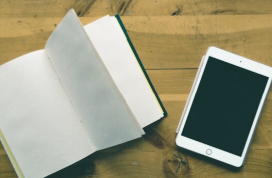 Ketika Buku Kalah Populer dengan Layar, Apa yang Bisa Dilakukan?