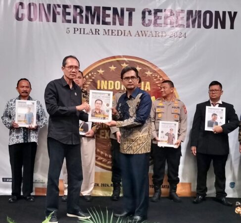 SMP Muhammadiyah PK Solo Meraih Penghargaan Most Favorite and Excellent Islamic Junior School
