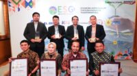 Asruddin Terima Penghargaan Best CEO Of ESG Initiative di ESG Initiative Awards 2024