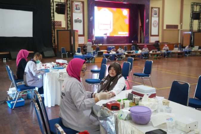 Ratusan Karyawan PT Semen Tonasa Antusias Donor Darah