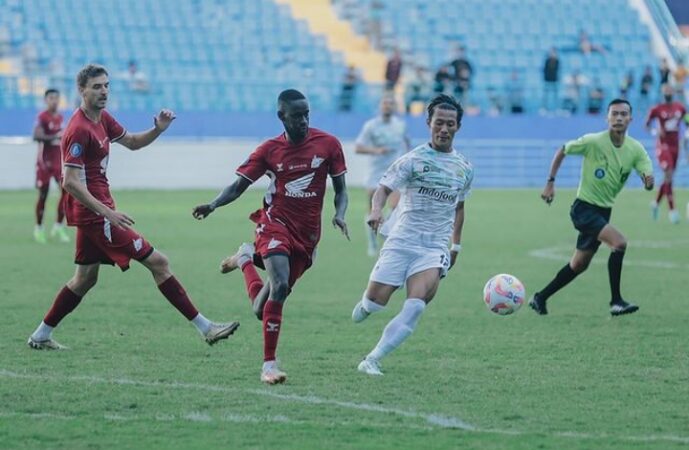 Laga Tanpa Gol, PSM Terancam di Puncak Klasemen