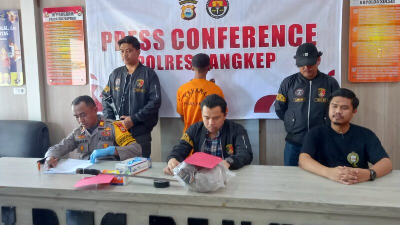 Warga Pangkep Tewas Ditebas Cucunya
