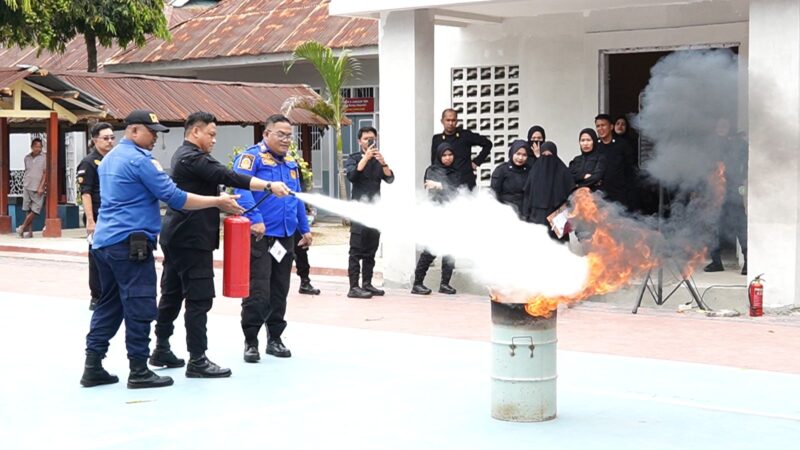 Rutan Pangkajene Gelar Sosialisasi dan Simulasi Antisipasi Bencana Kebakaran