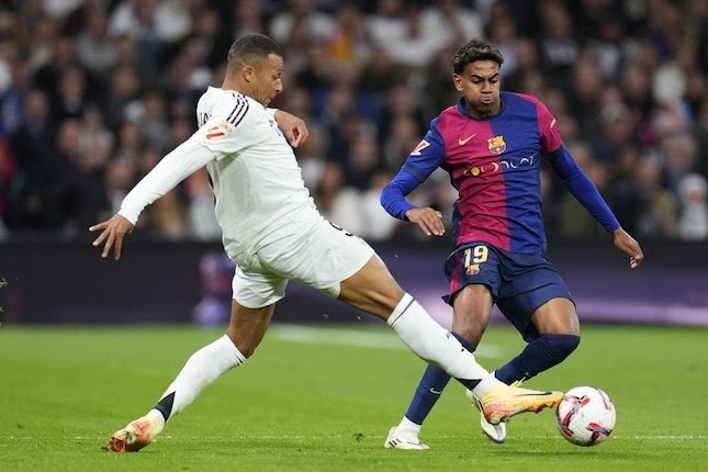 Barcelona Bungkam Real Madrid 4-0 di Santiago Bernabeu