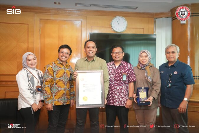 PT Semen Tonasa Dapatkan Pengakuan Sucofindo atas Implementasi Sistem Manajemen Efektif