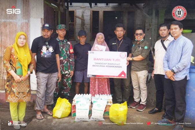 PT Semen Tonasa Bantu Korban Kebakaran Mattoanging