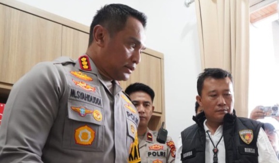 Penggerebekan Markas Judi, Enam Tersangka Terbukti Pakai Sabu
